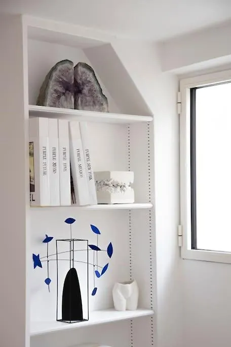 Triplex Lumineux Avec Balcon - 500M Champs Elysees Paris Appartement