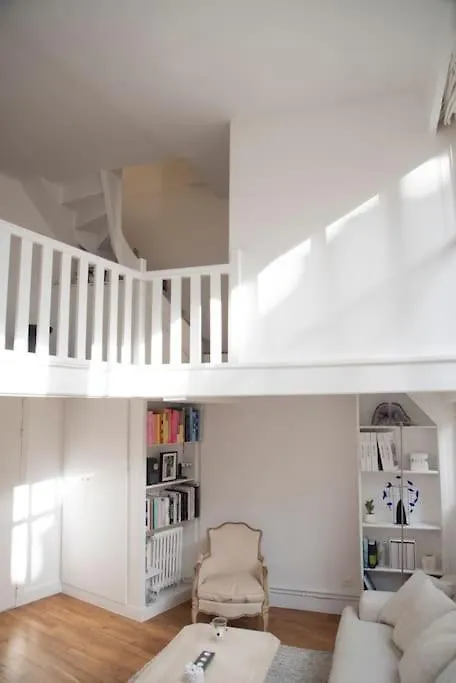 Apartment Triplex Lumineux Avec Balcon - 500M Champs Elysees Paris France